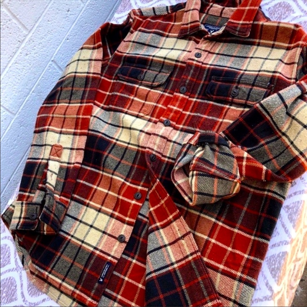 American Eagle Outfitters Men’s Large plaid Flannel Jacket